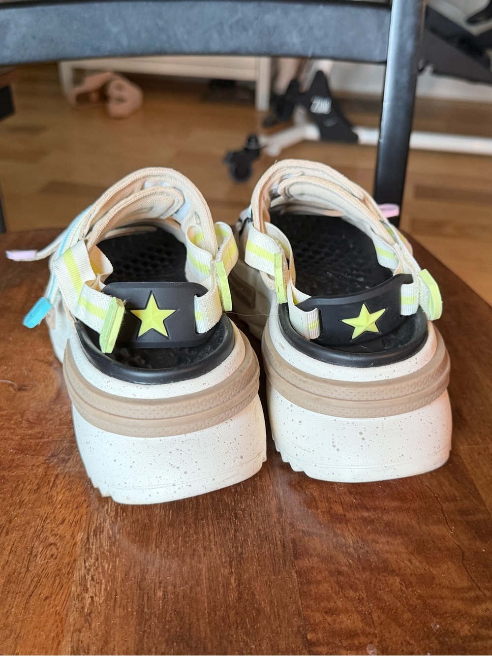 Converse Run Star Utility Sandals With Velco Straps (Unisex M Size 6, W Size 7)